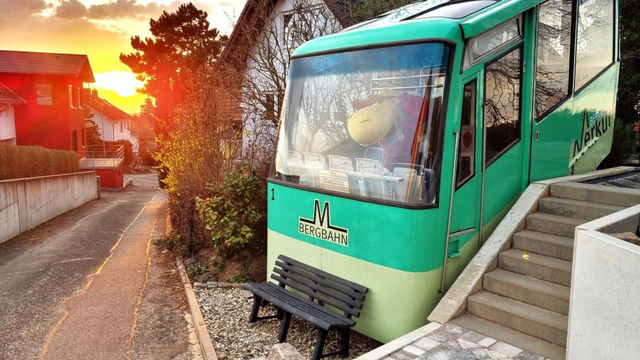 Villa Exklusives Holzhaus Mit Bergbahn - Baden-Baden Im Schwarzwald Exterior foto
